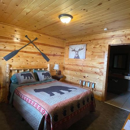 The Fishing Bear Lodge Эштон Экстерьер фото