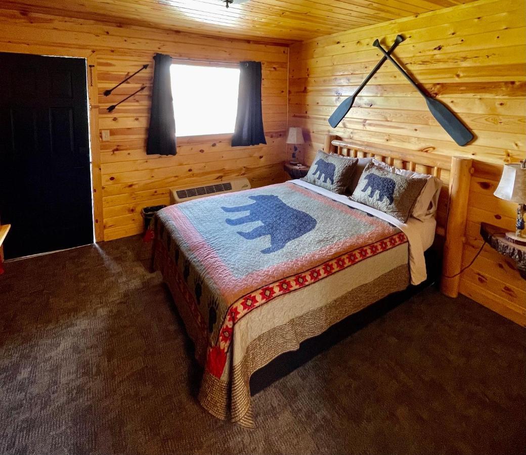 The Fishing Bear Lodge Эштон Экстерьер фото