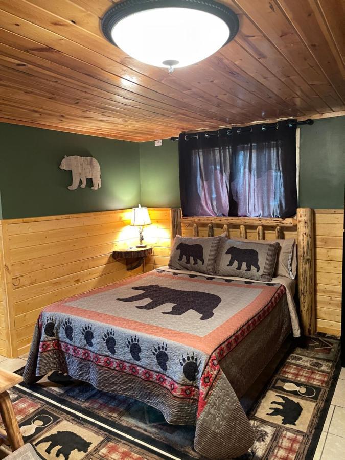 The Fishing Bear Lodge Эштон Экстерьер фото